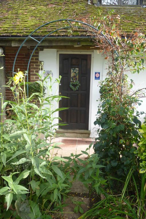 Strawberry Cottage B&B Hedge End Esterno foto