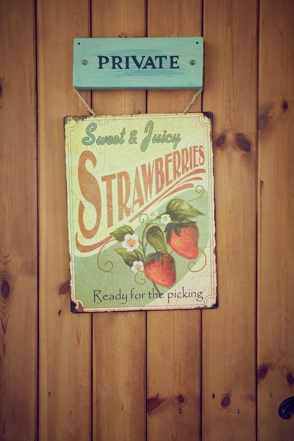 Strawberry Cottage B&B Hedge End Esterno foto